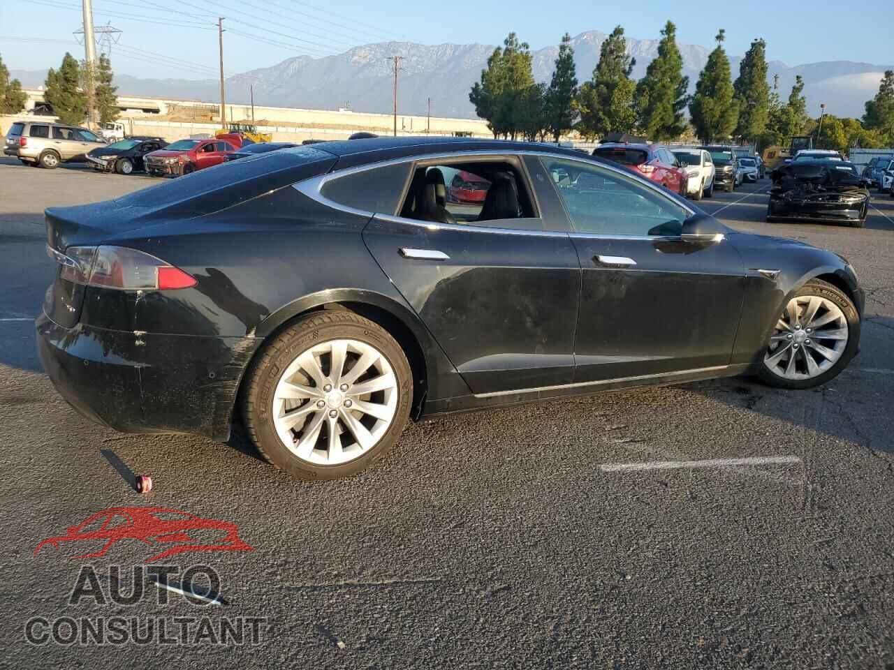 TESLA MODEL S 2018 - 5YJSA1E25JF293824