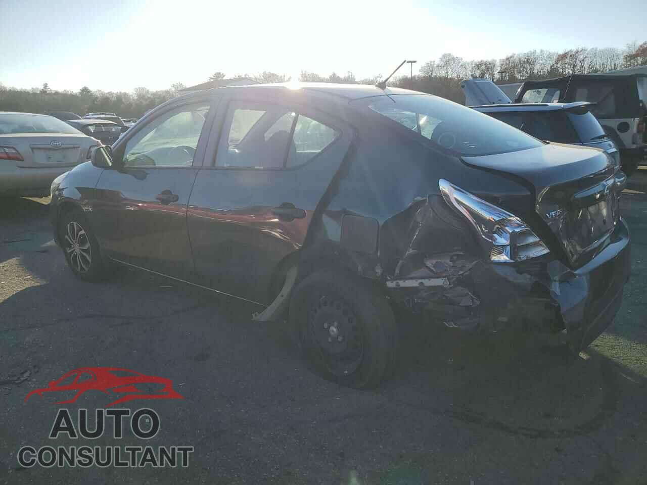 NISSAN VERSA 2015 - 3N1CN7AP2FL841237