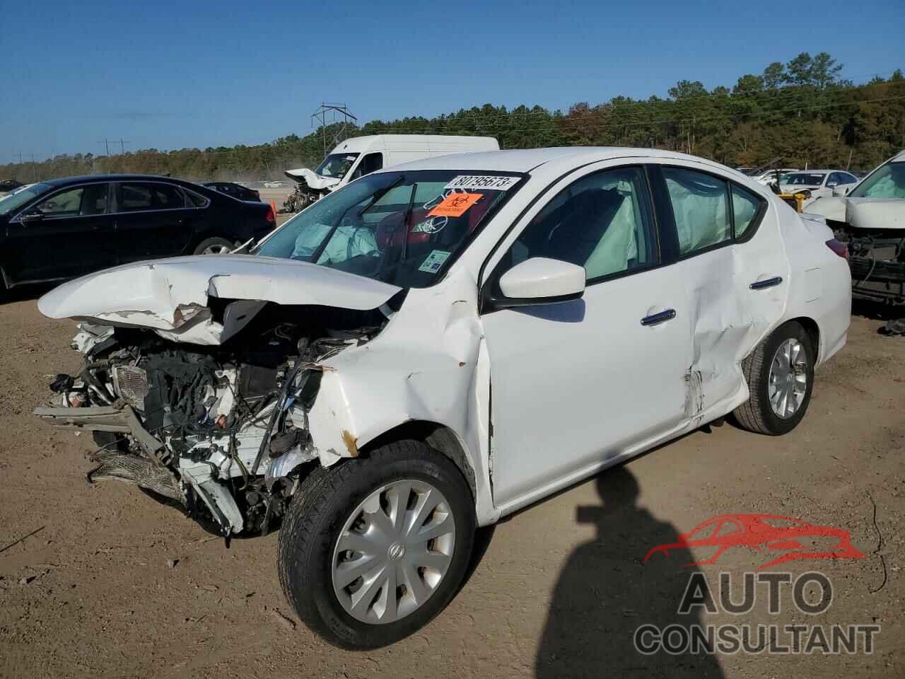 NISSAN VERSA 2019 - 3N1CN7AP7KL852471