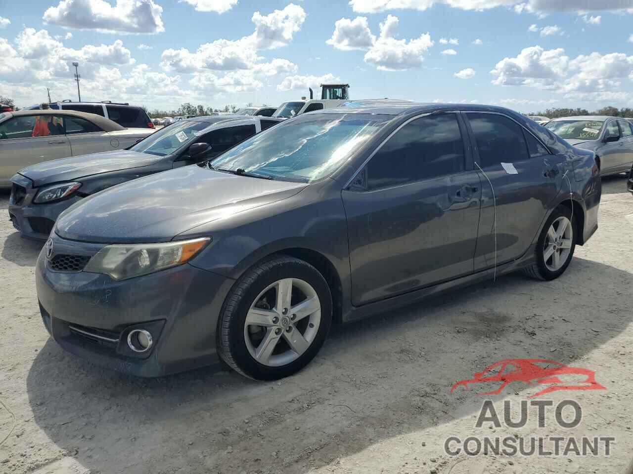 TOYOTA CAMRY 2013 - 4T1BF1FK2DU282111