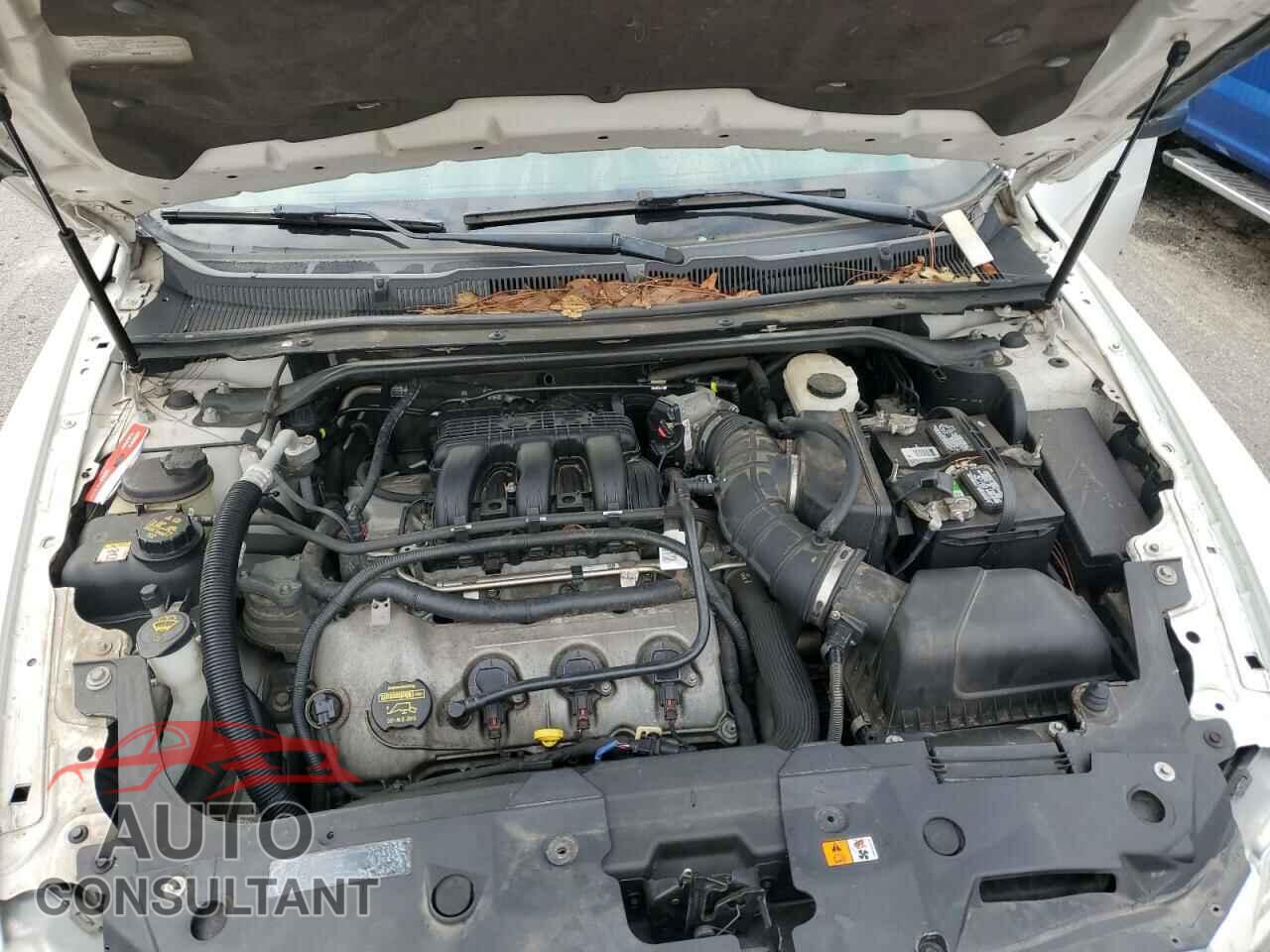 FORD TAURUS 2011 - 1FAHP2FW5BG112122