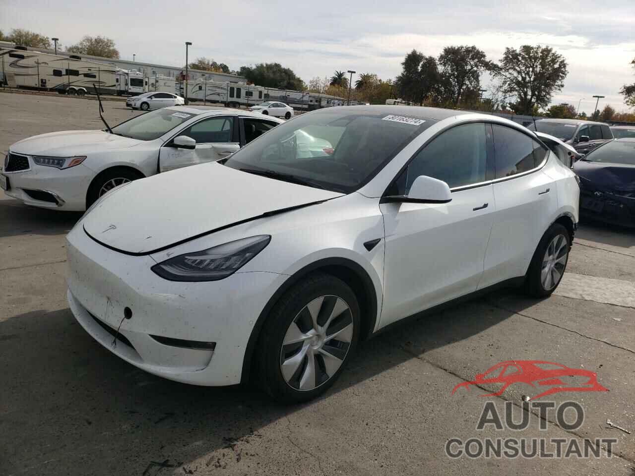 TESLA MODEL Y 2021 - 5YJYGDEE2MF198937