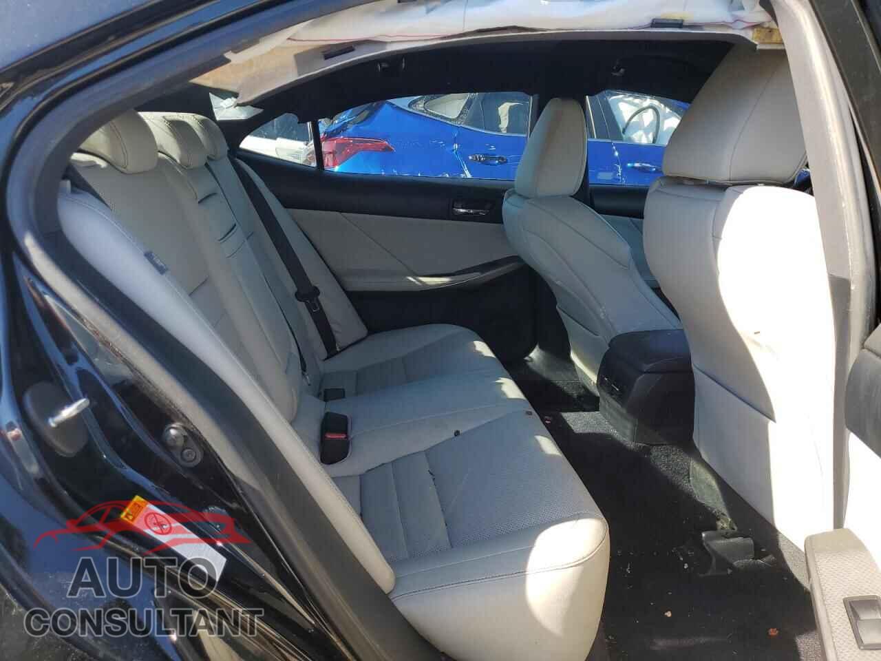 LEXUS IS 2014 - JTHBF1D27E5018299