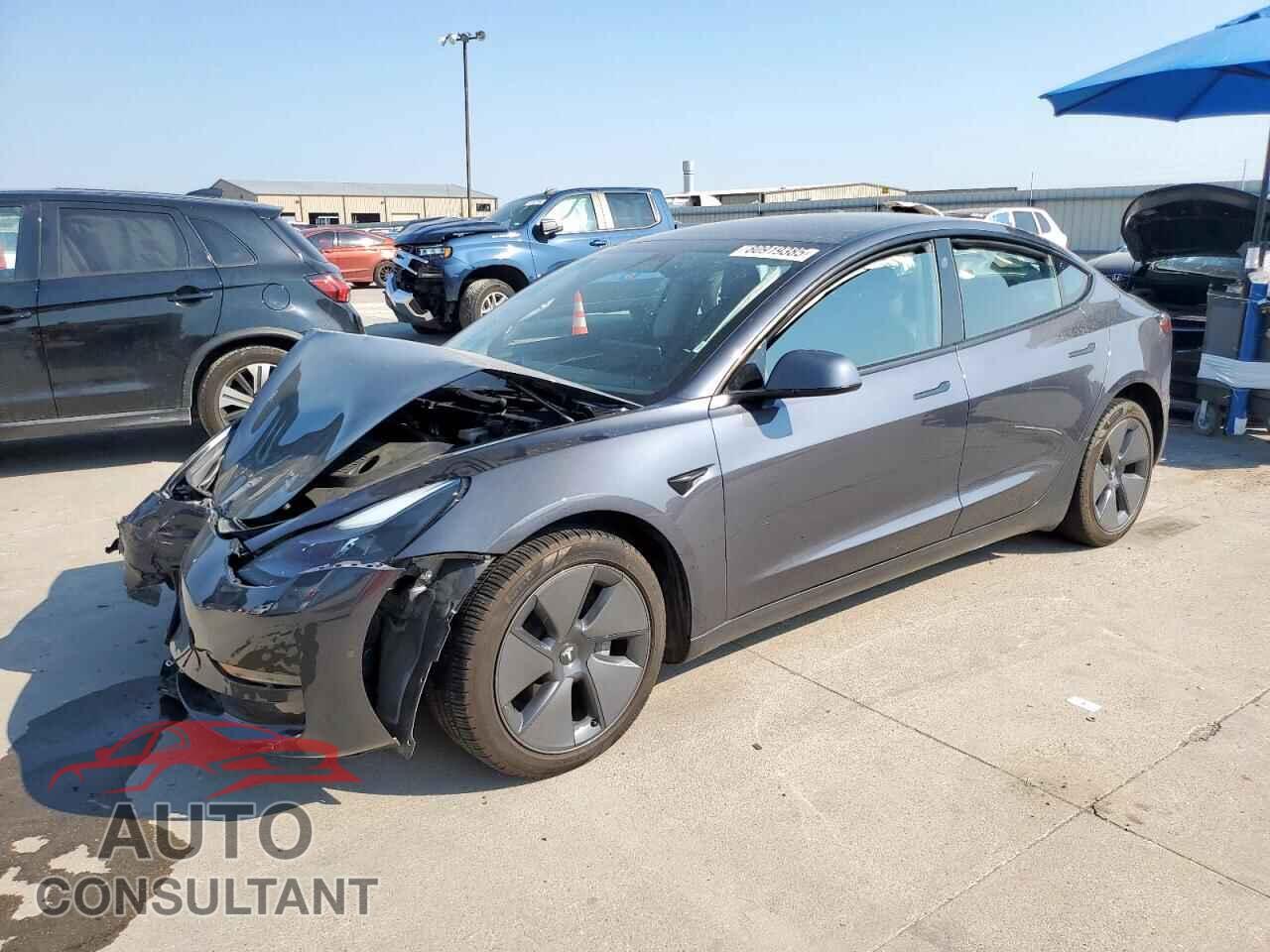 TESLA MODEL 3 2022 - 5YJ3E1EB3NF323840