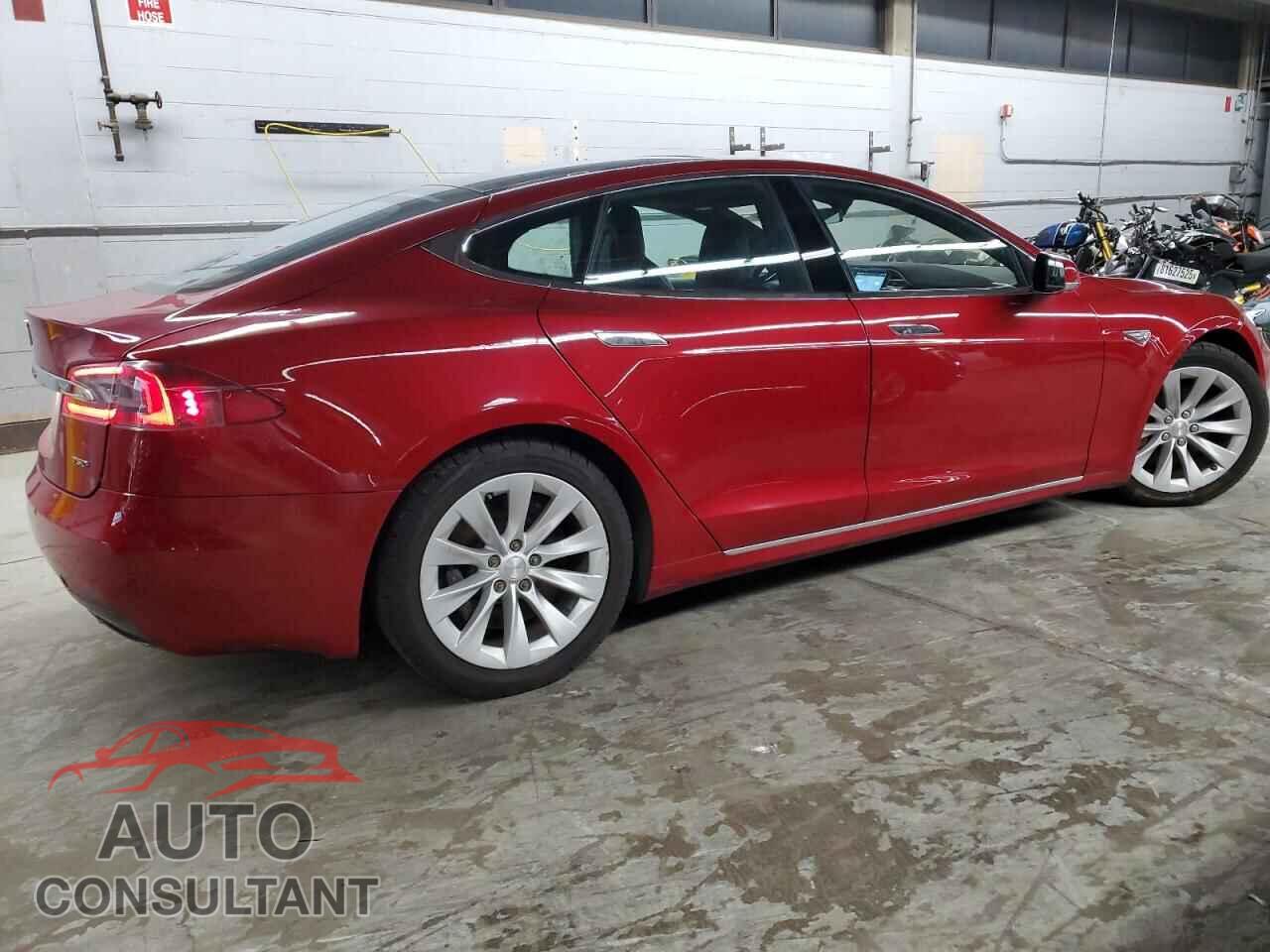 TESLA MODEL S 2016 - 5YJSA1E2XGF134483