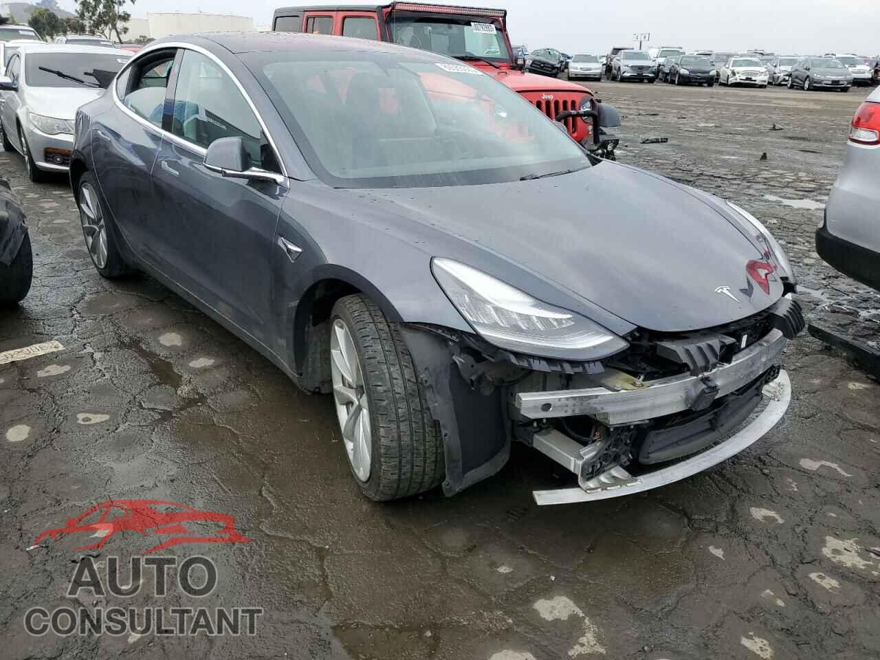 TESLA MODEL 3 2018 - 5YJ3E1EA5JF050529