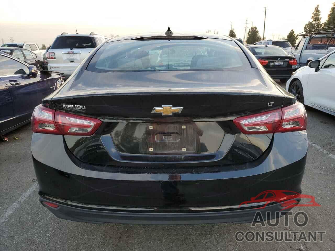 CHEVROLET MALIBU 2021 - 1G1ZD5ST6MF040191