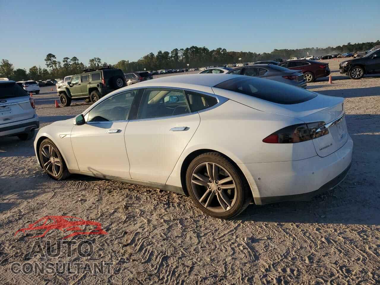 TESLA MODEL S 2016 - 5YJSA1E19GF131582