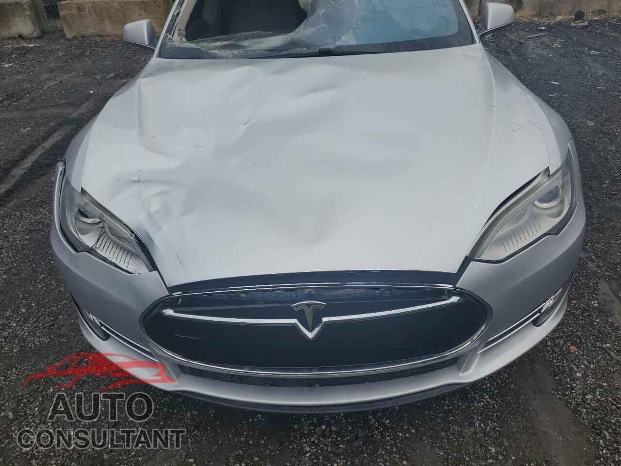 TESLA MODEL S 2013 - 5YJSA1CN5DFP15737