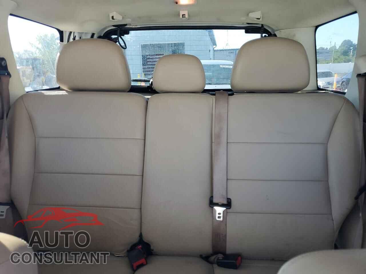 FORD ESCAPE 2011 - 1FMCU9E76BKB33442