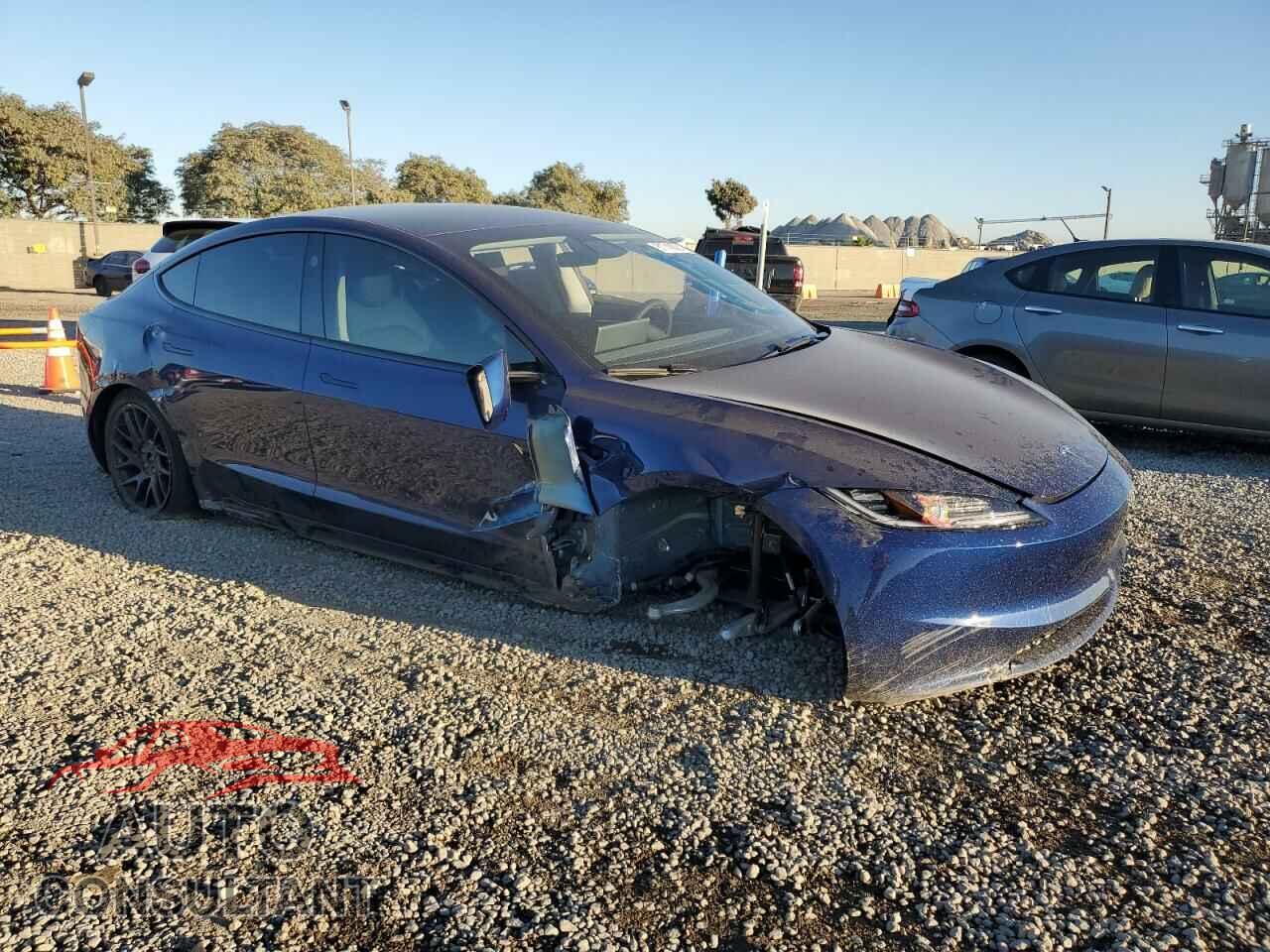 TESLA MODEL 3 2024 - 5YJ3E1EA8RF844758