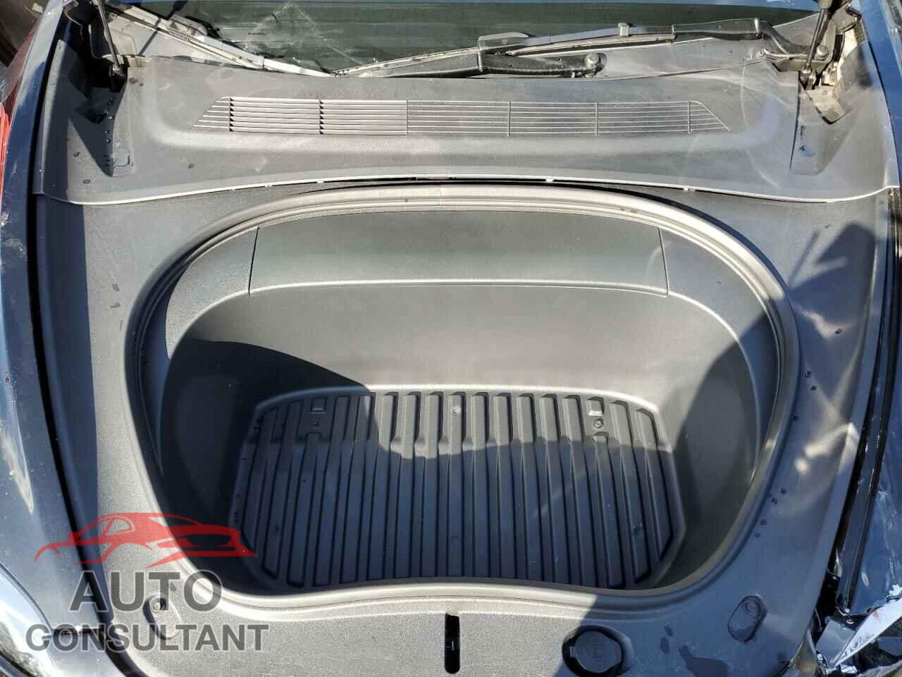 TESLA MODEL 3 2024 - 5YJ3E1EB5RF815615