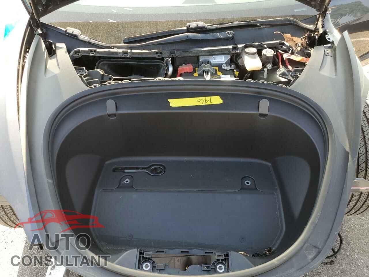 TESLA MODEL 3 2019 - 5YJ3E1EA5KF402459