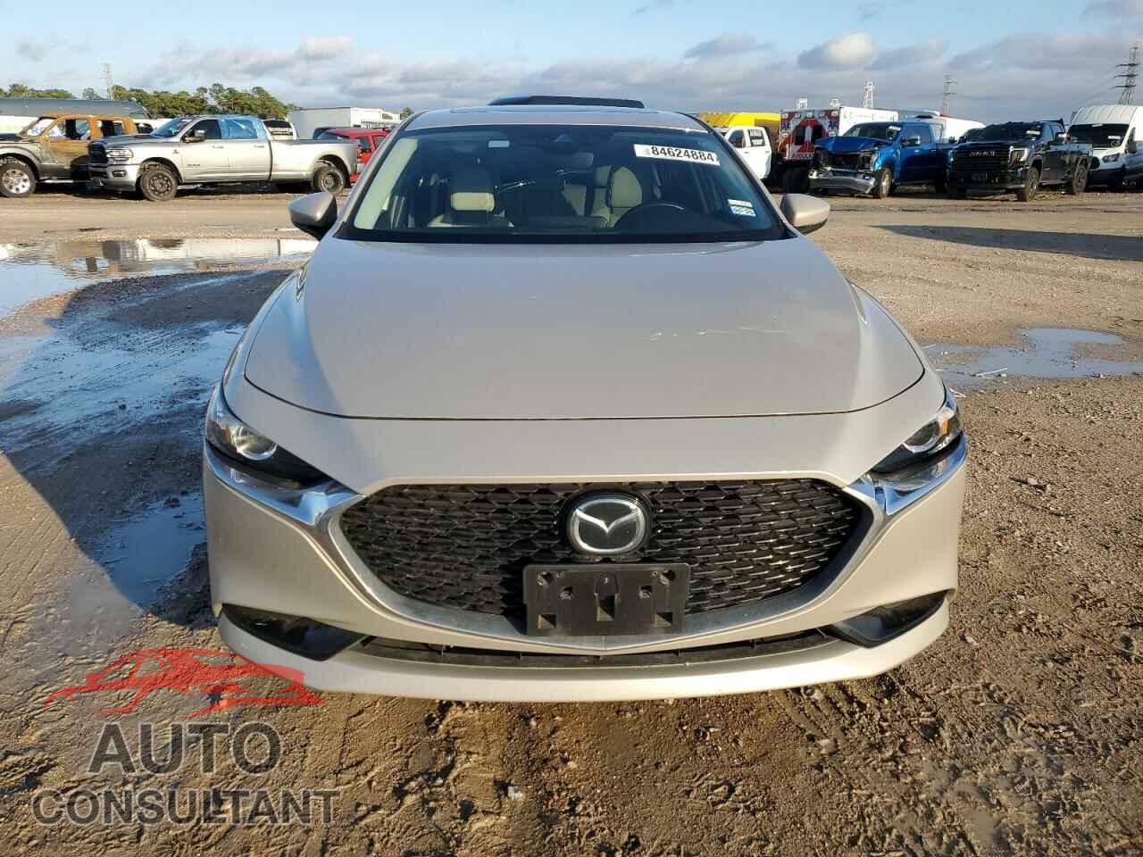 MAZDA 3 2023 - 3MZBPACM4PM369957