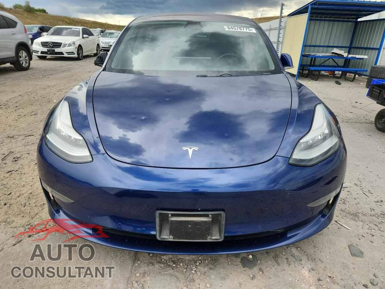 TESLA MODEL 3 2018 - 5YJ3E1EB4JF083935