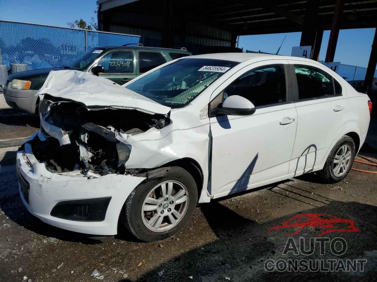 CHEVROLET SONIC 2014 - 1G1JC5SH8E4156954
