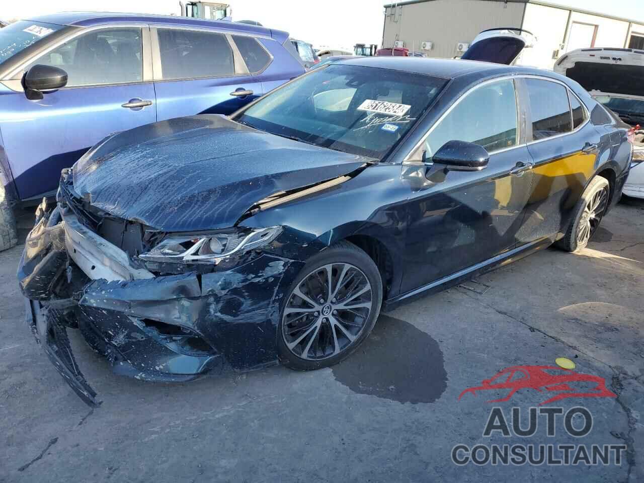 TOYOTA CAMRY 2018 - 4T1B11HK8JU581612