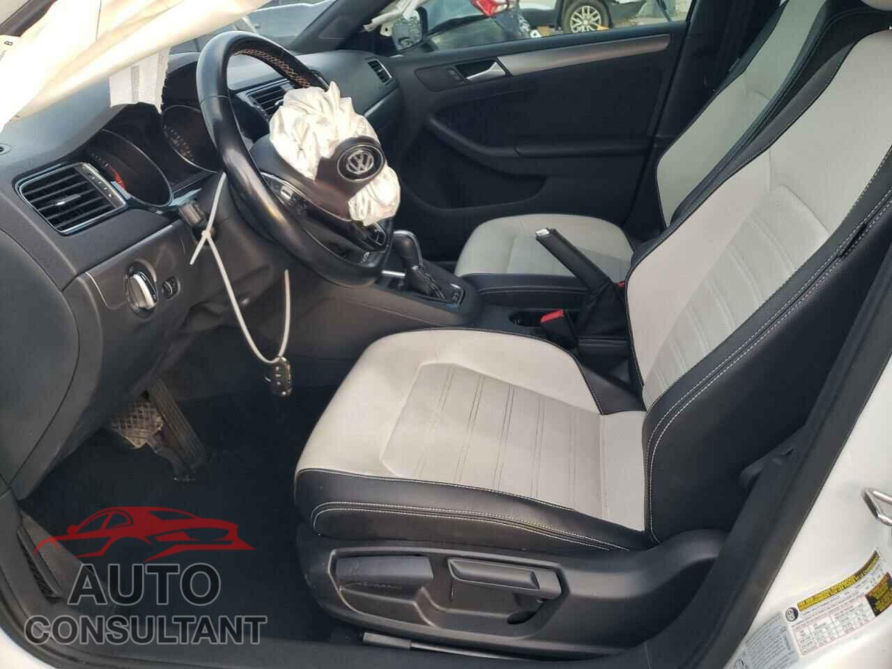 VOLKSWAGEN JETTA 2017 - 3VWD17AJ2HM399580