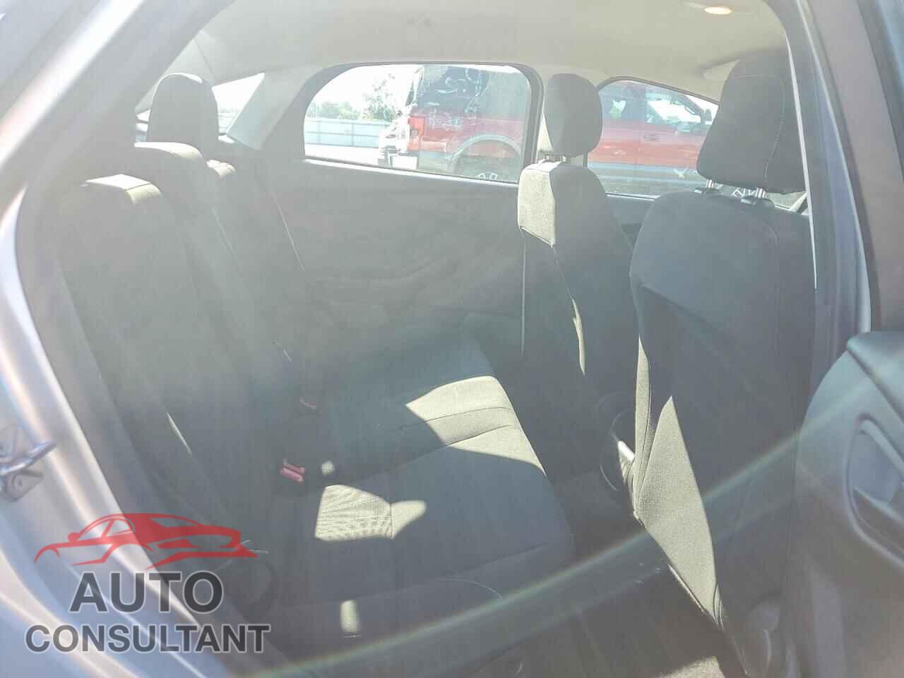 FORD FOCUS 2018 - 1FADP3E24JL202435
