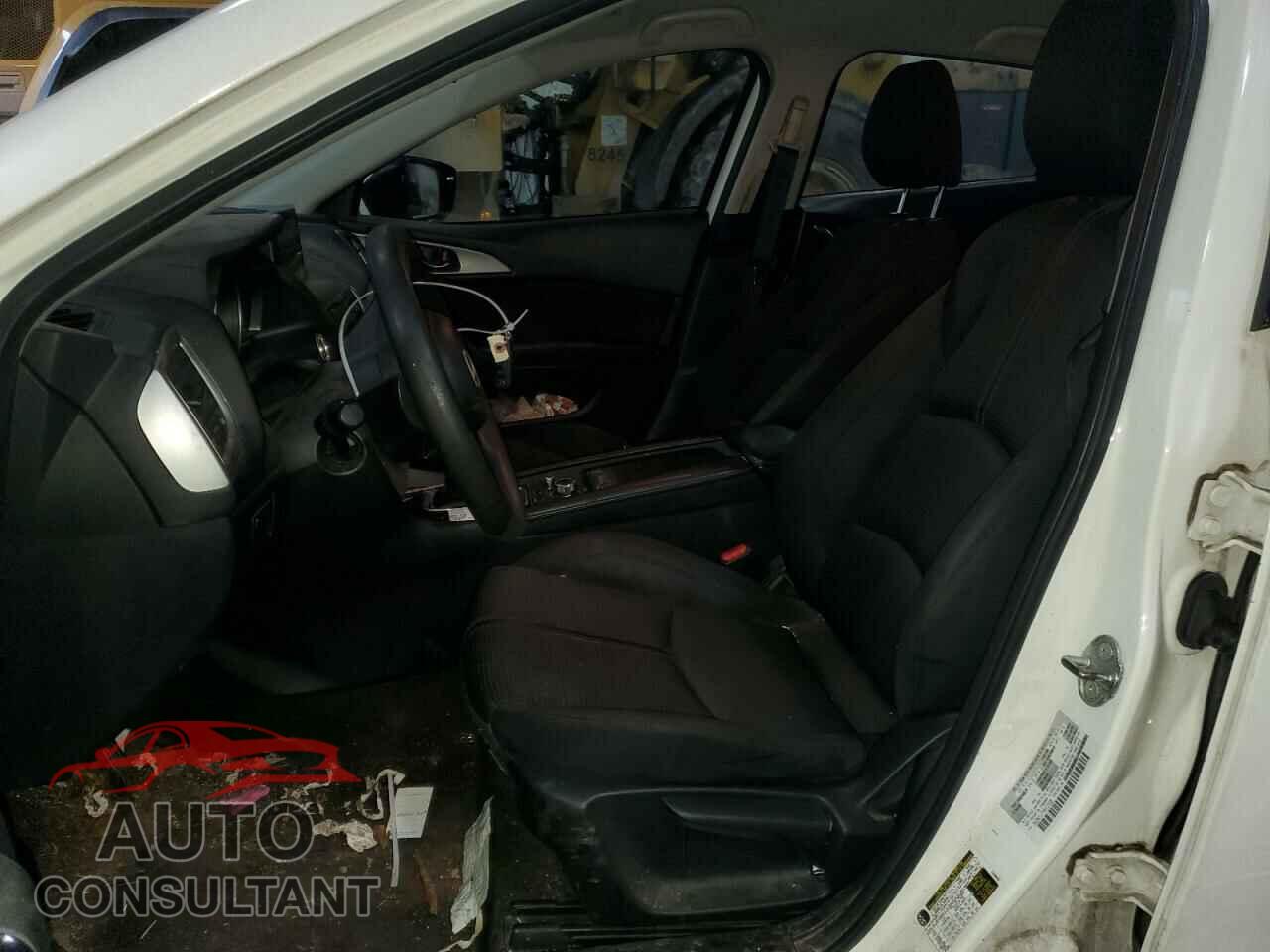 MAZDA 3 2017 - 3MZBN1U77HM107835