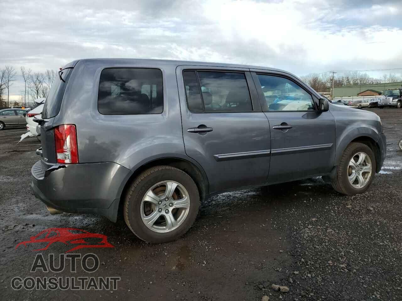 HONDA PILOT 2015 - 5FNYF4H59FB001070