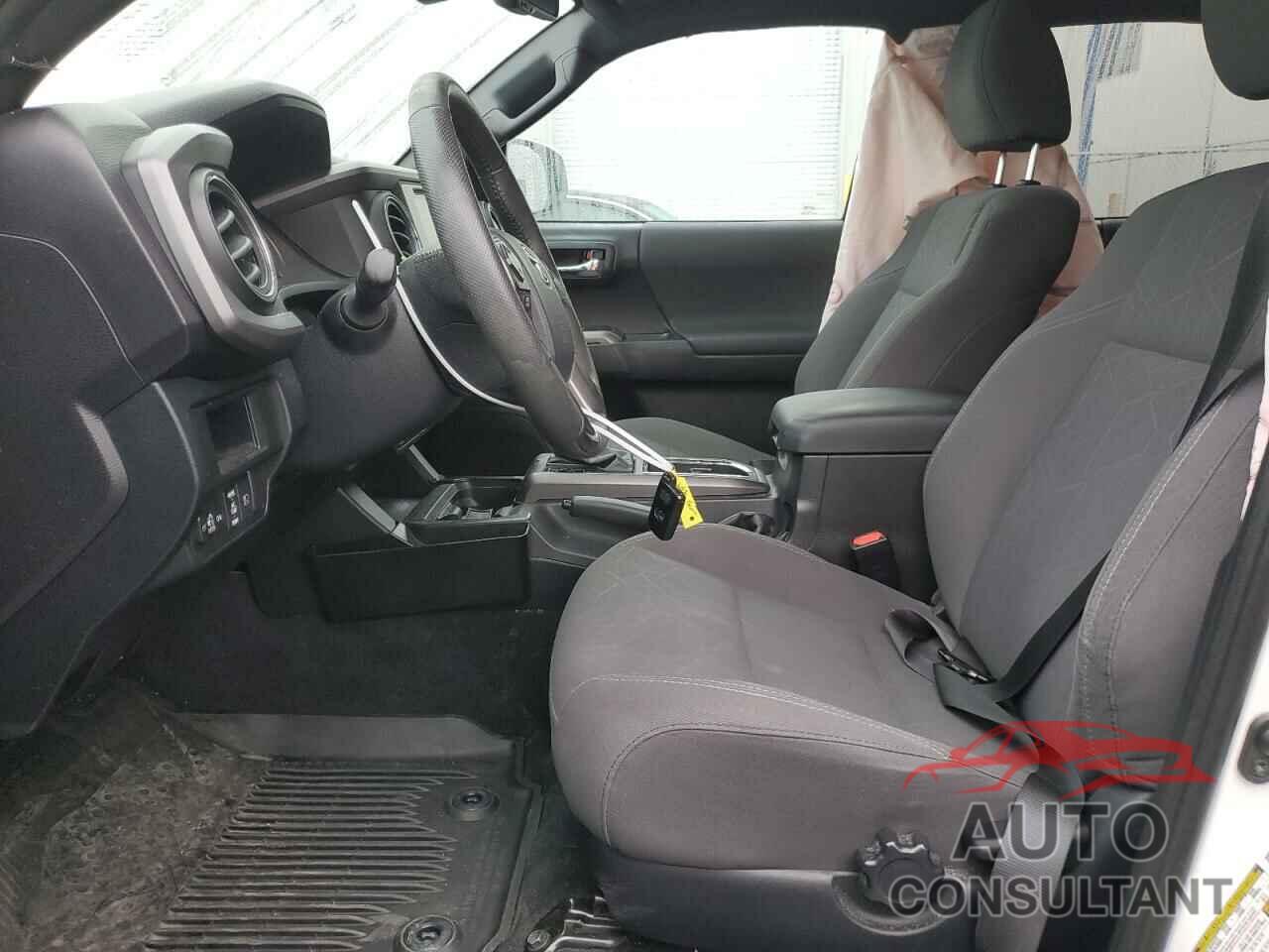 TOYOTA TACOMA 2018 - 3TMCZ5AN3JM137944
