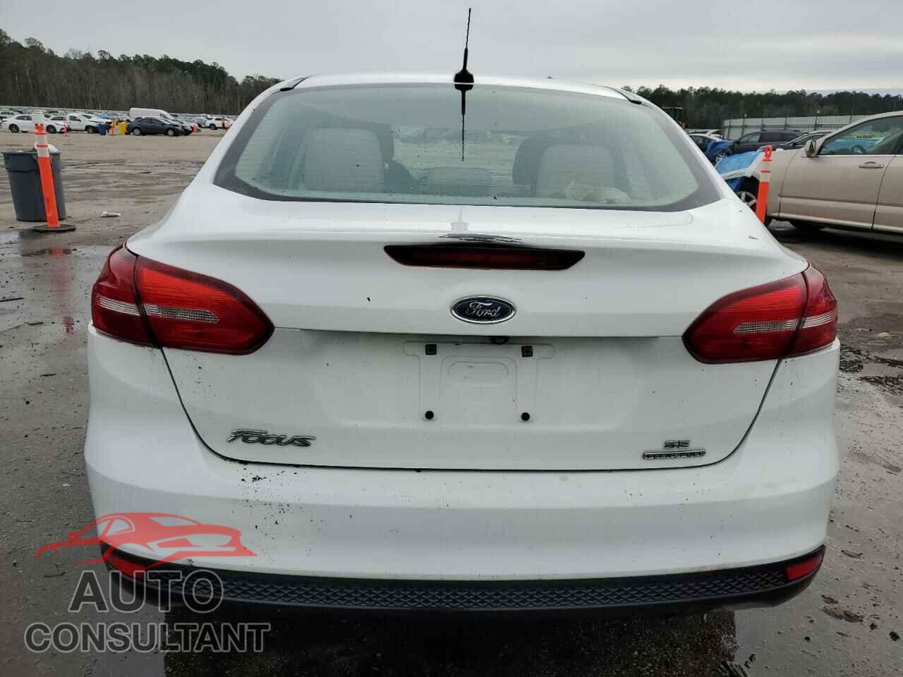 FORD FOCUS 2015 - 1FADP3F20FL280829