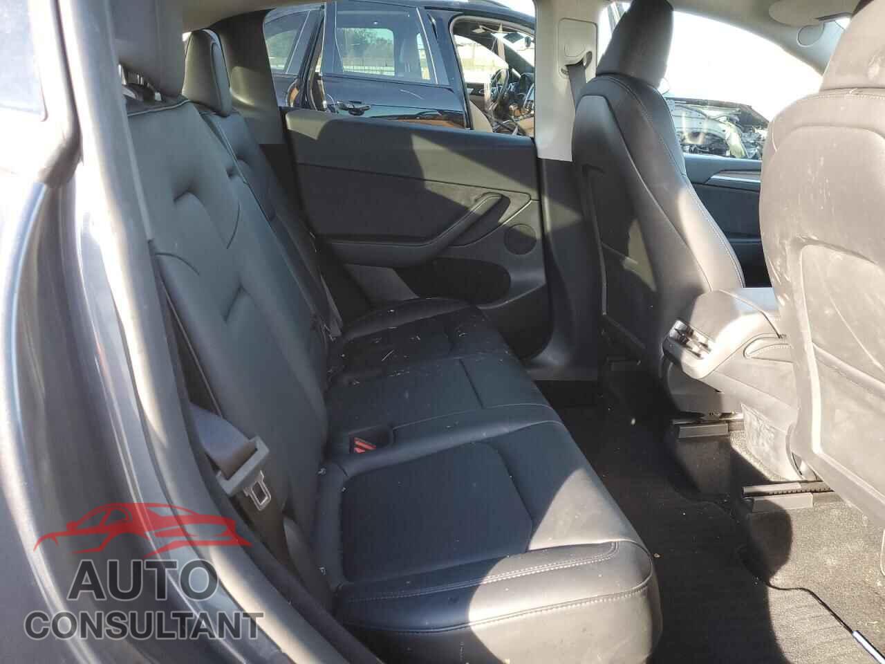 TESLA MODEL Y 2023 - 7SAYGDEE2PF873855