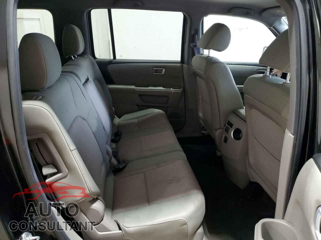 HONDA PILOT 2013 - 5FNYF4H47DB043323