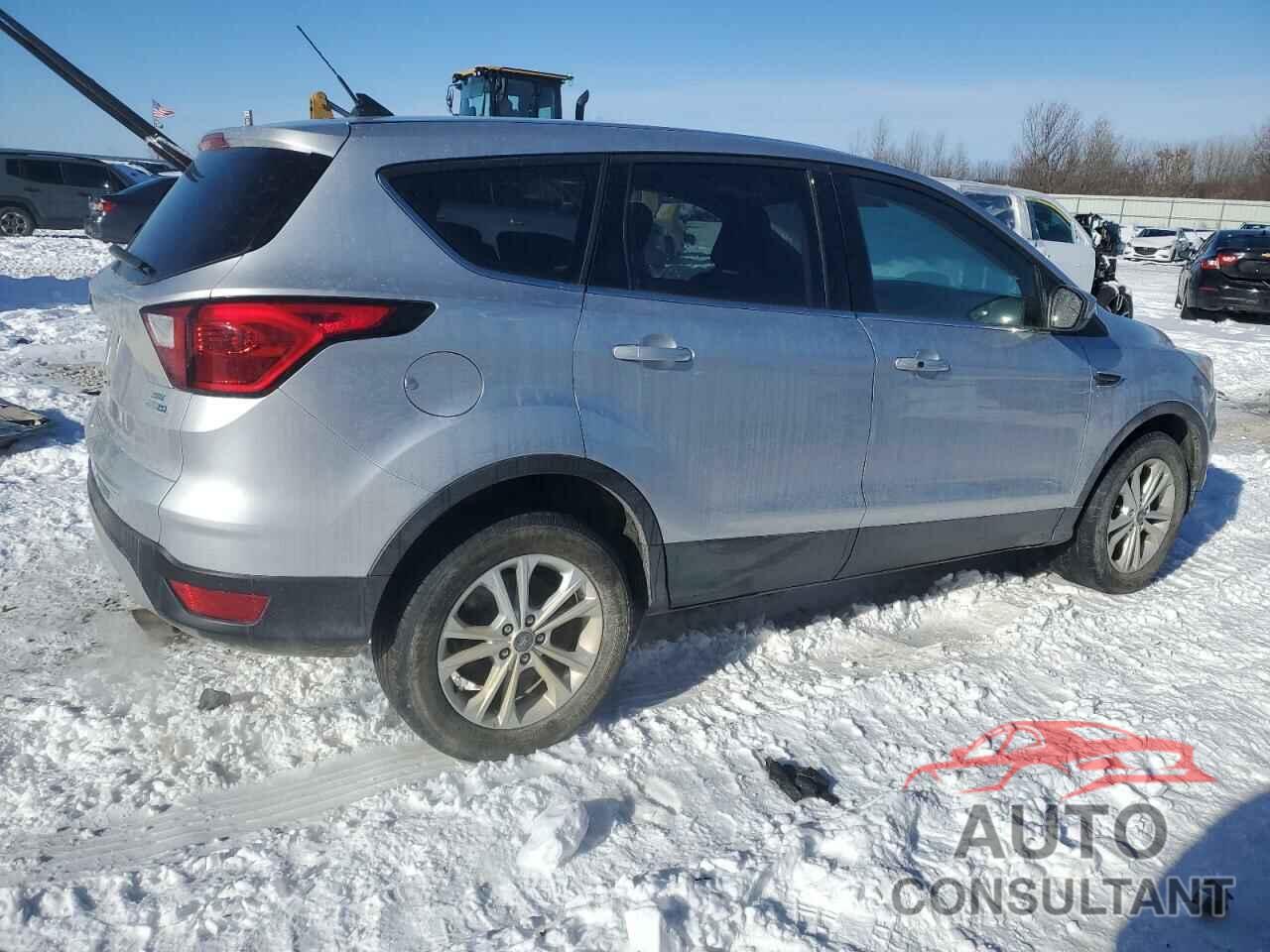 FORD ESCAPE 2019 - 1FMCU9GD0KUA17211