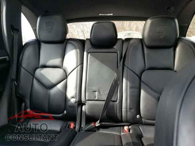 PORSCHE CAYENNE 2017 - WP1AA2A28HKA85357