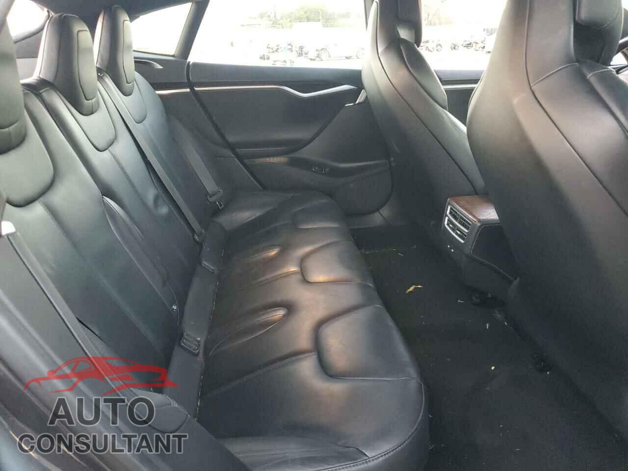 TESLA MODEL S 2017 - 5YJSA1E26HF186629