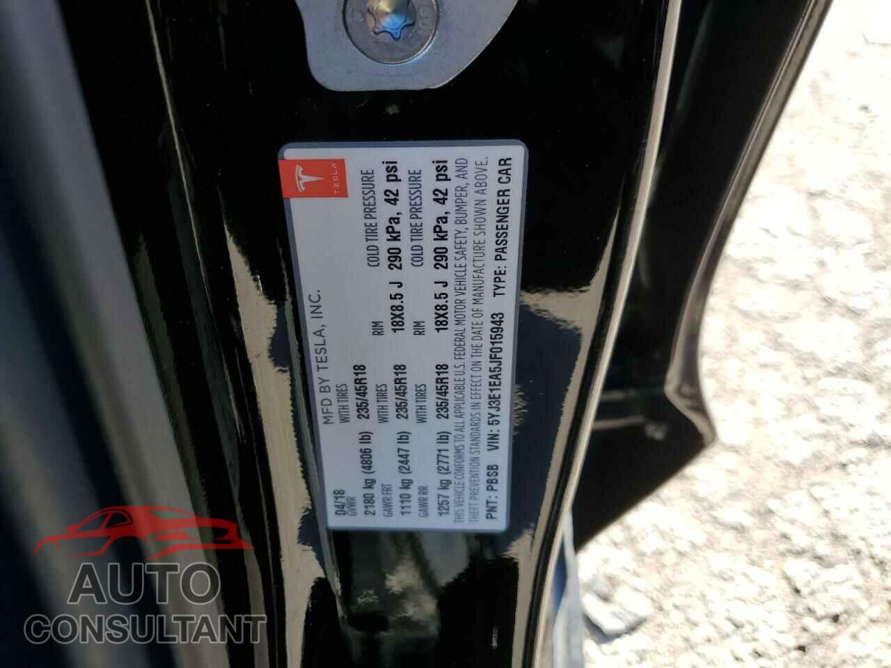TESLA MODEL 3 2018 - 5YJ3E1EA5JF015943