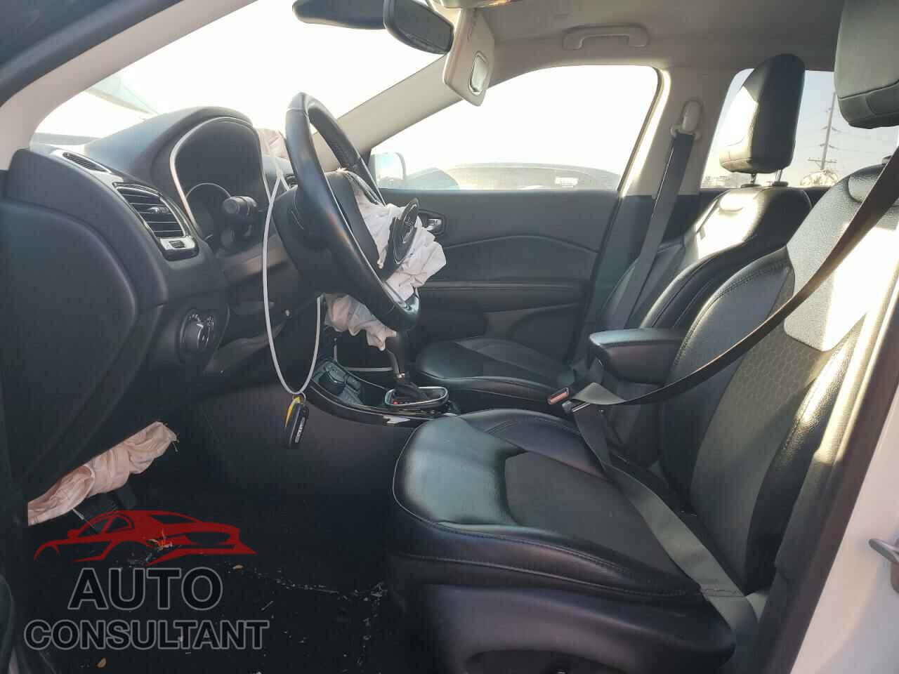 JEEP COMPASS 2020 - 3C4NJDBB1LT120244