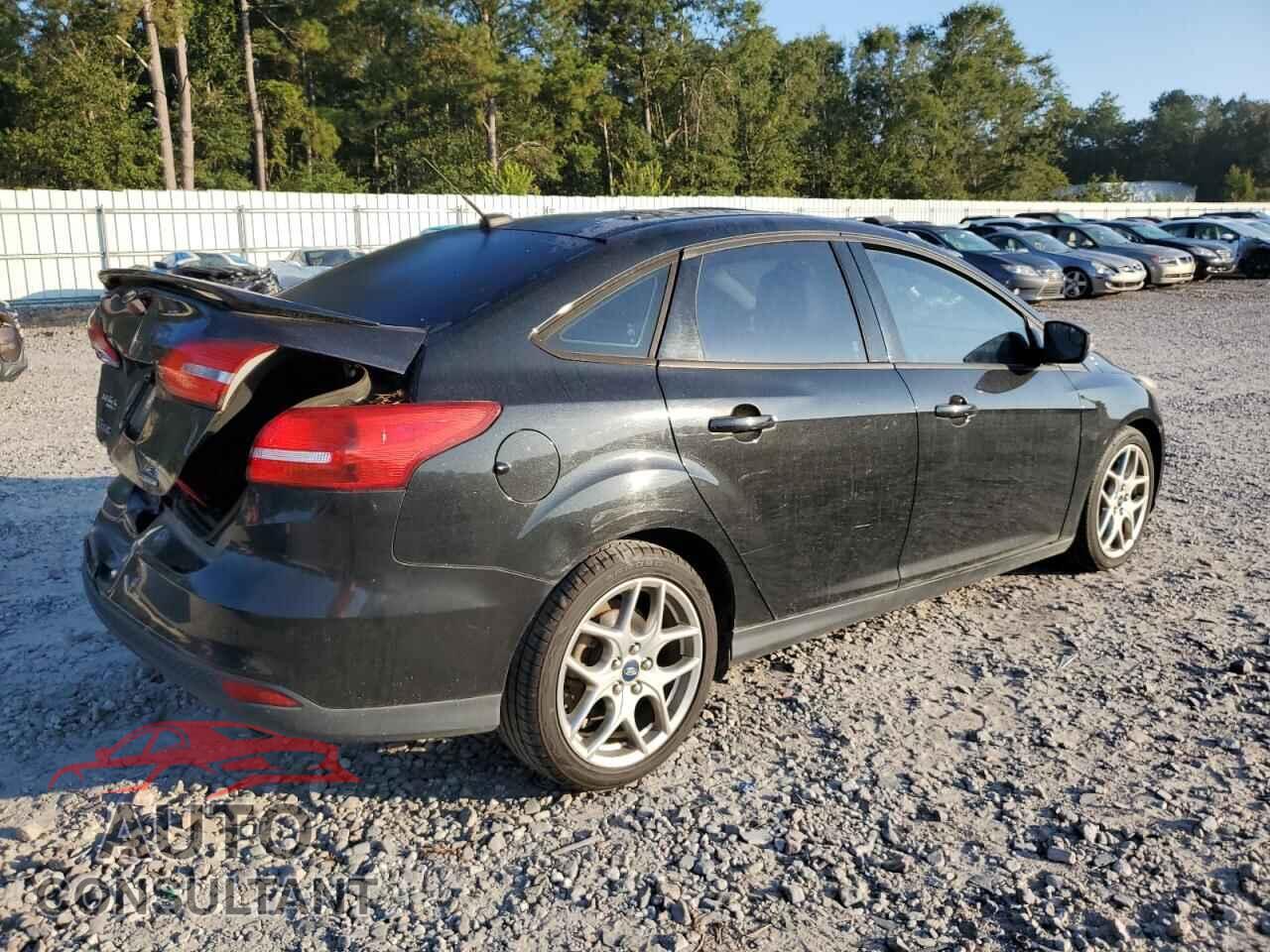 FORD FOCUS 2015 - 1FADP3F21FL238377