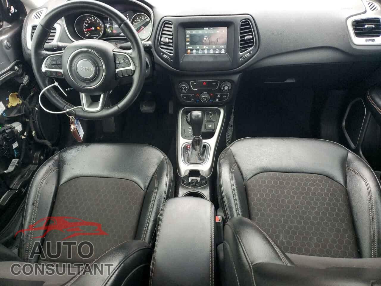 JEEP COMPASS 2020 - 3C4NJDBB2LT105039