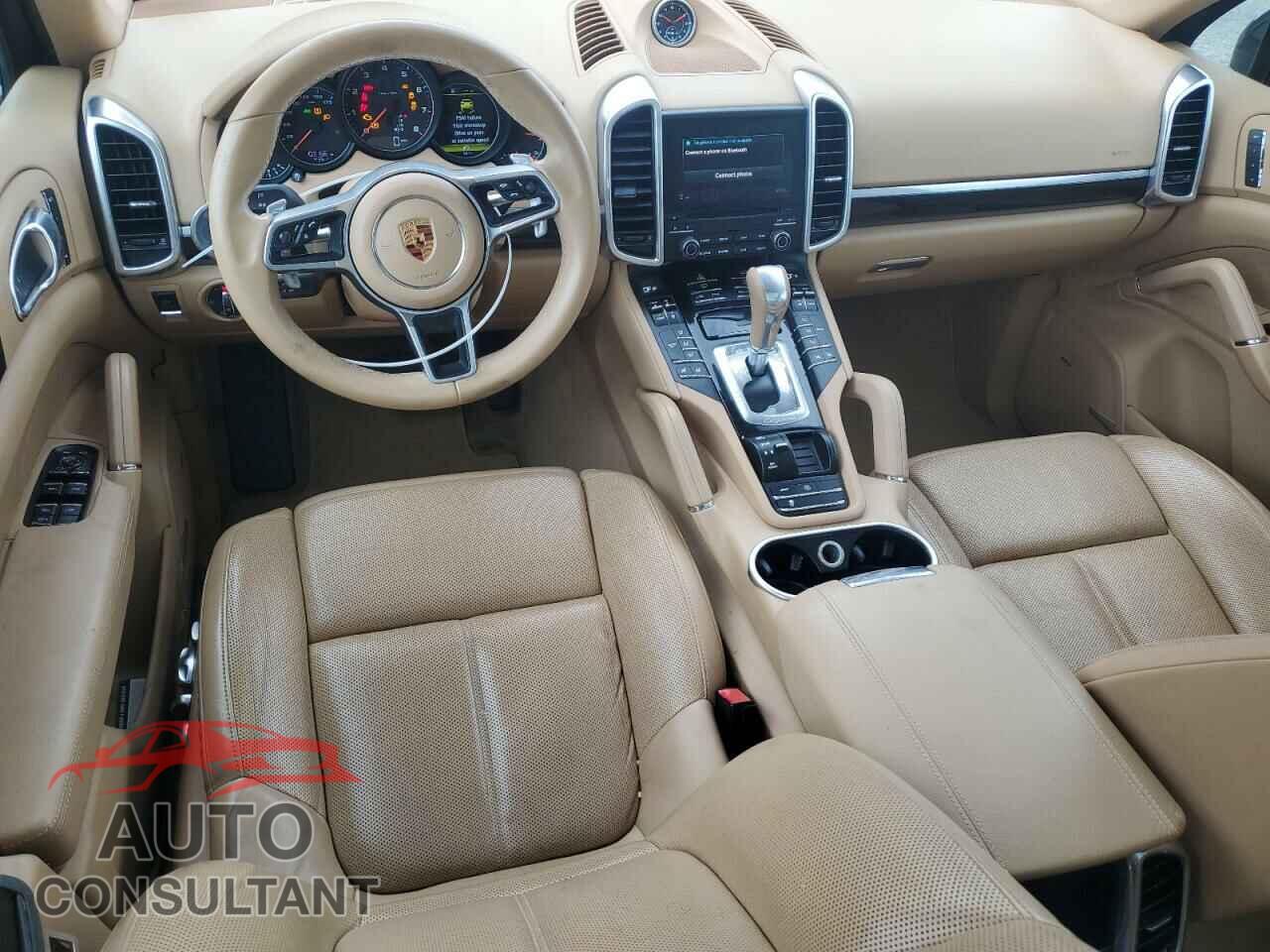 PORSCHE CAYENNE 2017 - WP1AA2A25HKA80598
