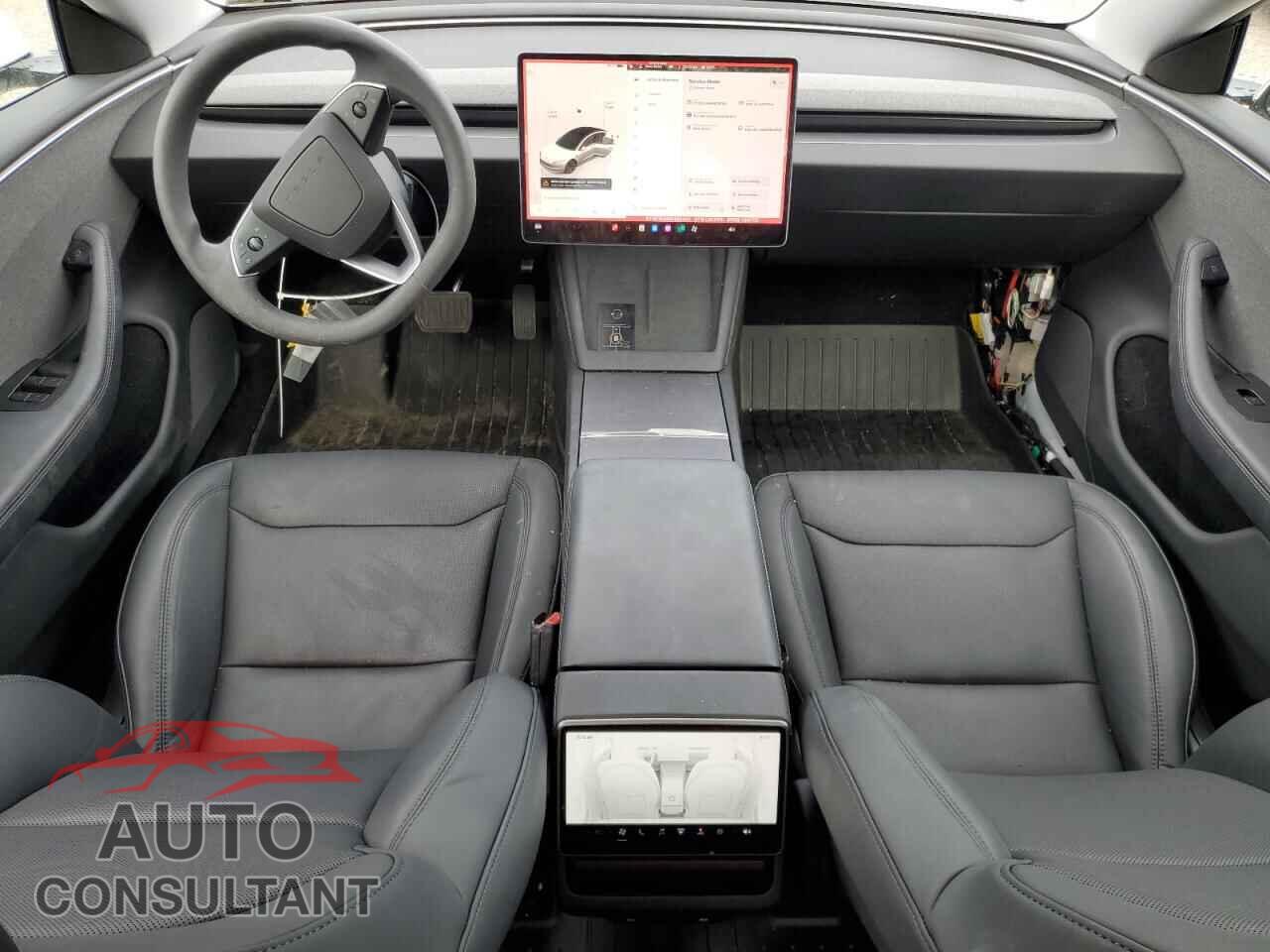 TESLA MODEL 3 2024 - 5YJ3E1EA8RF829404