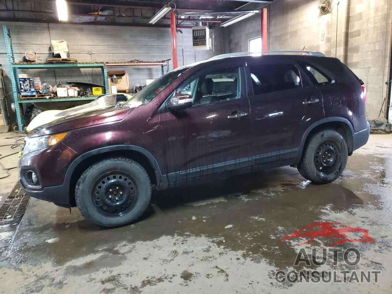 KIA SORENTO 2011 - 5XYKT3A29BG139221