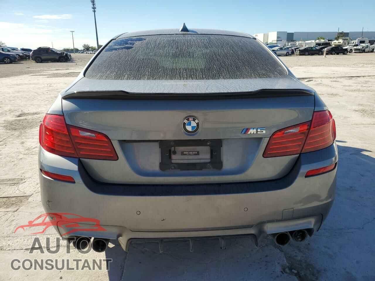 BMW M5 2014 - WBSFV9C52ED097797