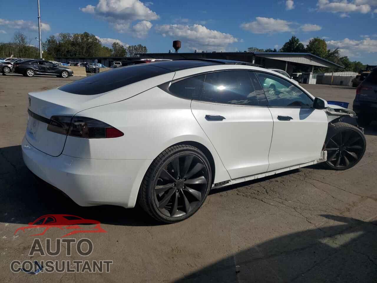 TESLA MODEL S 2018 - 5YJSA1E28JF256900