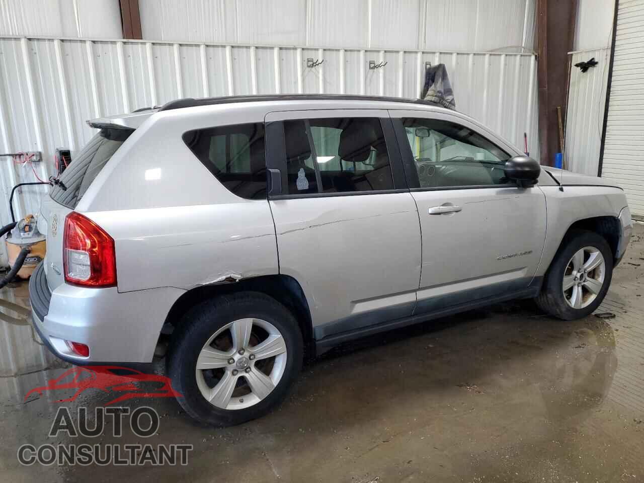 JEEP COMPASS 2011 - 1J4NF1FB8BD281635