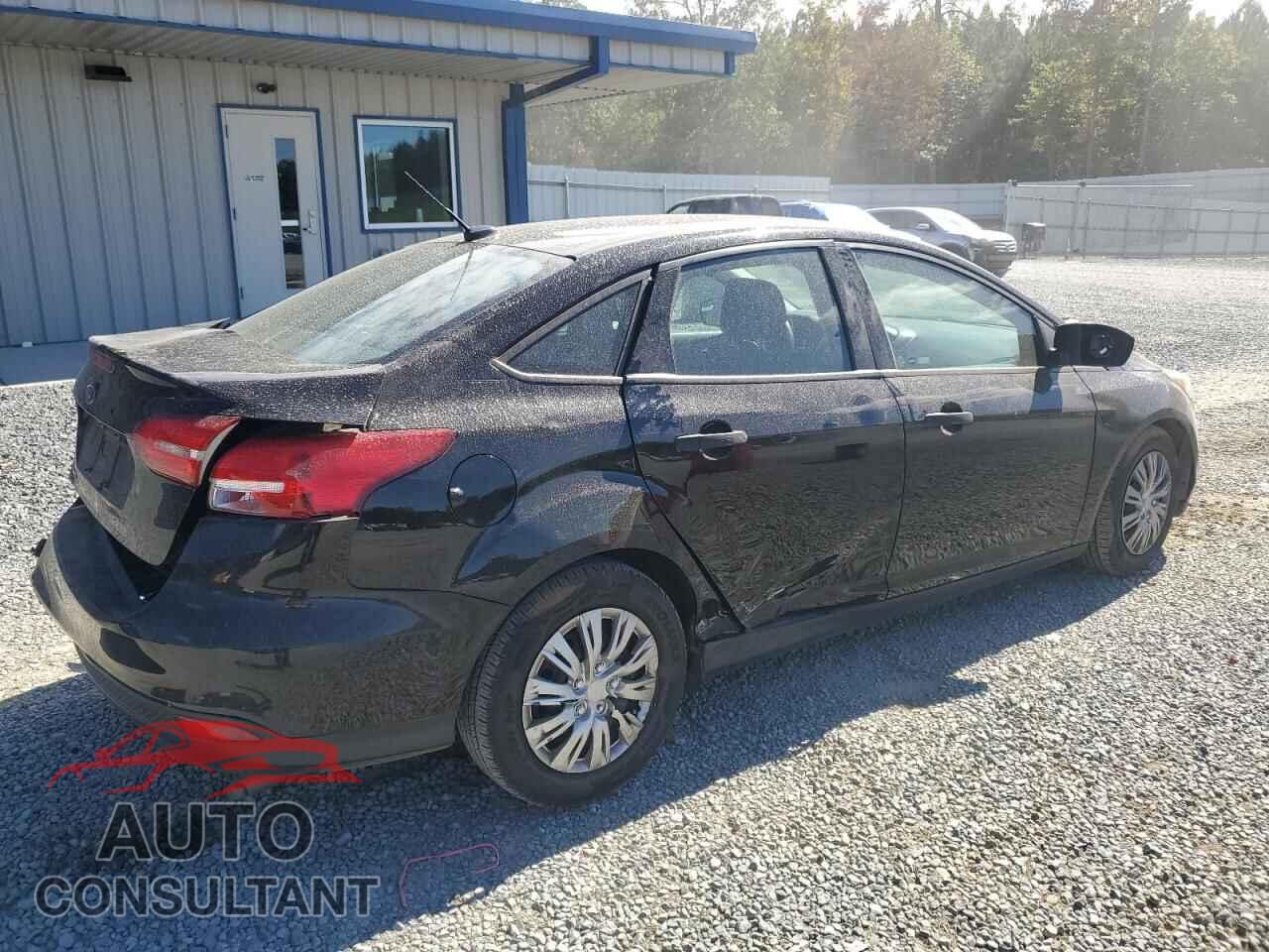 FORD FOCUS 2017 - 1FADP3E23HL221097