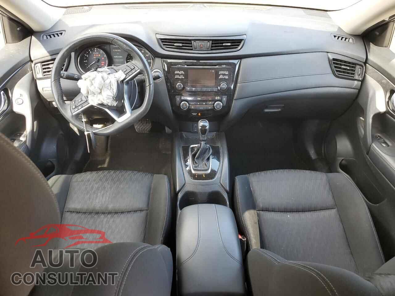 NISSAN ROGUE 2017 - KNMAT2MV4HP600603