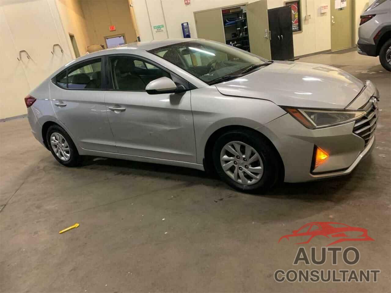 HYUNDAI ELANTRA 2020 - 5NPD74LF7LH512575