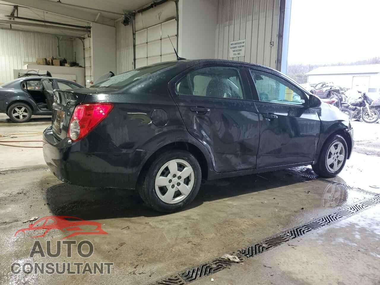CHEVROLET SONIC 2013 - 1G1JA5SG7D4182716