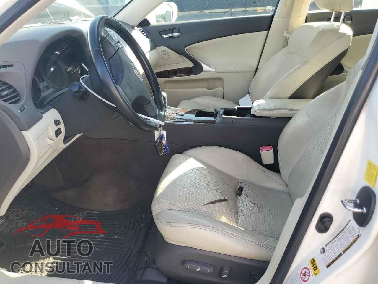 LEXUS IS 2010 - JTHCF5C24A5043555