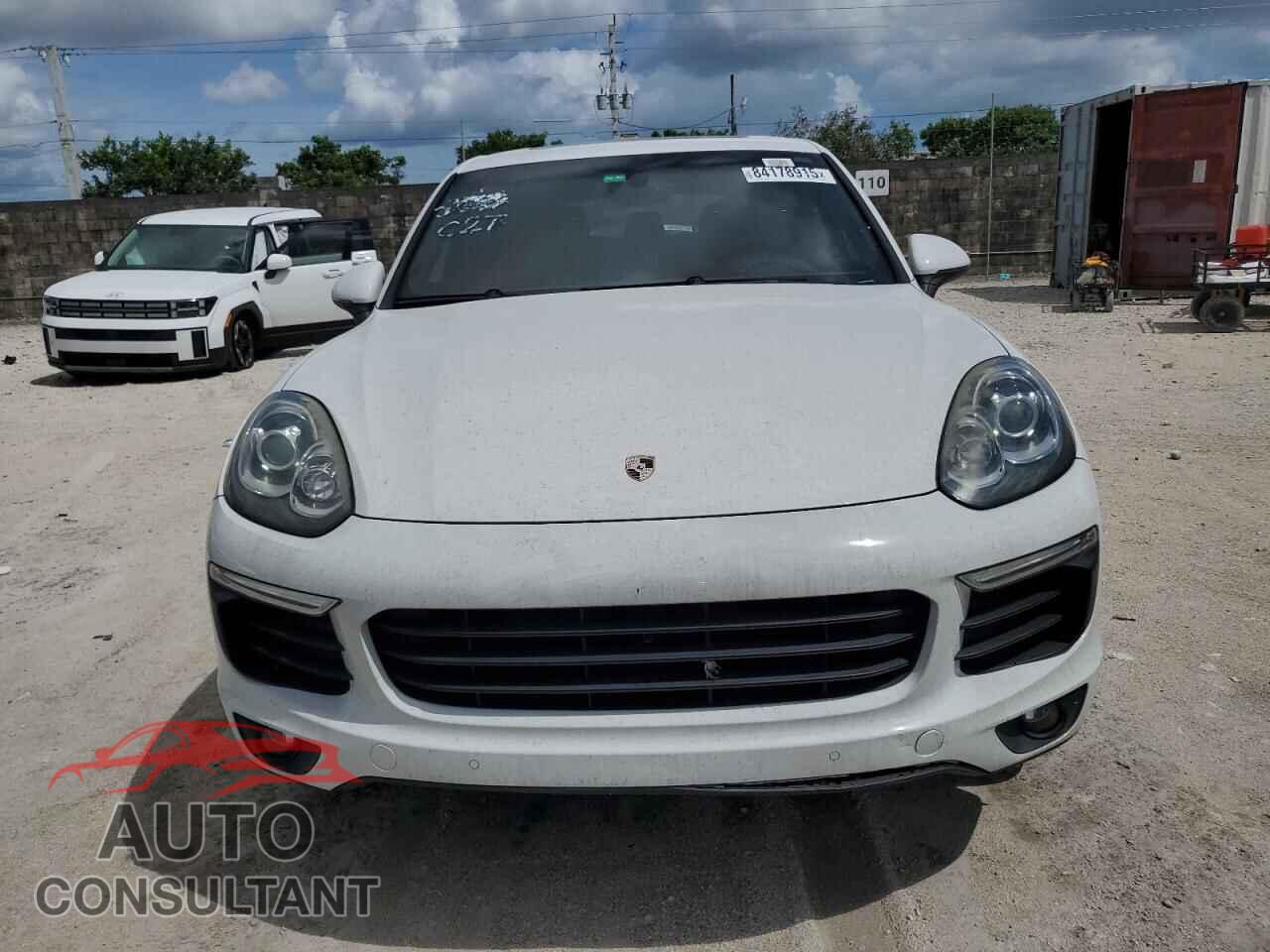 PORSCHE CAYENNE 2016 - WP1AA2A25GKA09884