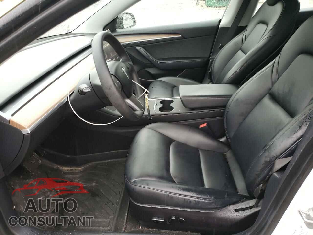 TESLA MODEL 3 2021 - 5YJ3E1EA2MF047690