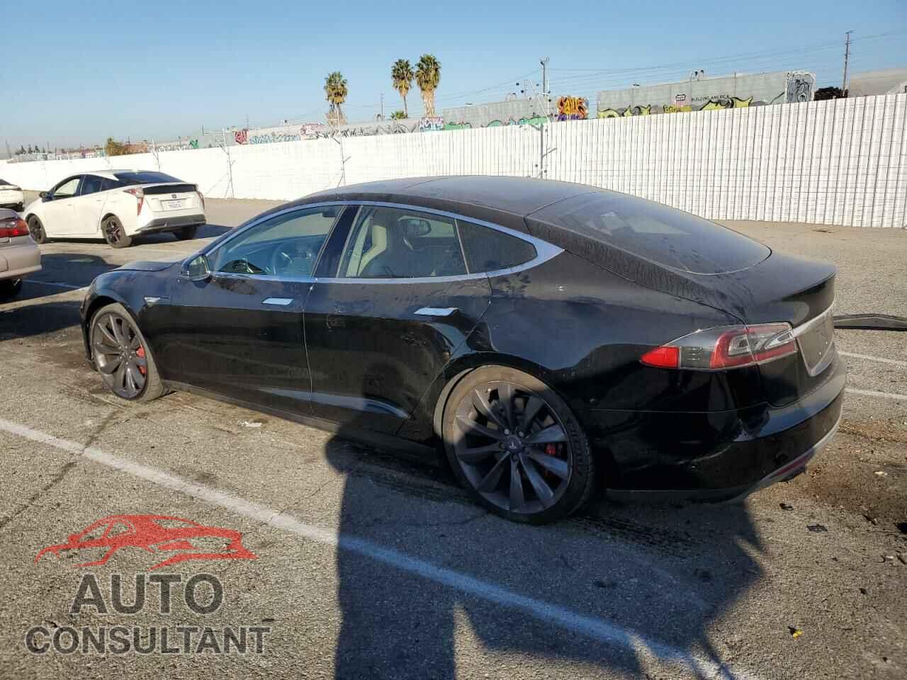 TESLA MODEL S 2013 - 5YJSA1DP2DFP16134